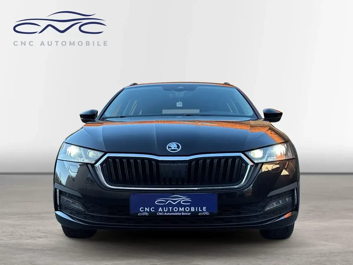 Usata Skoda Octavia Ambition 150 CV (110 kW) 2022 Nero Station wagon