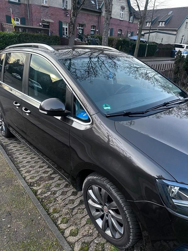 Gebraucht Seat Alhambra 140 PS (102 kW) 2015 Braun Van / Kleinbus