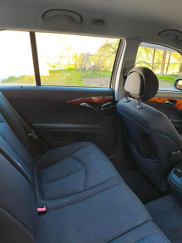 Gebraucht Mercedes E240 177 PS (130 kW) 2004 Blau Kombi