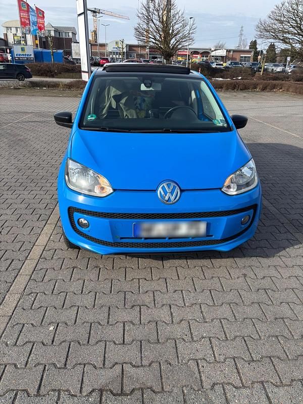 Second-hand VW up! Edition 60 CP (44 kW) 2014 Albastru Hatchback