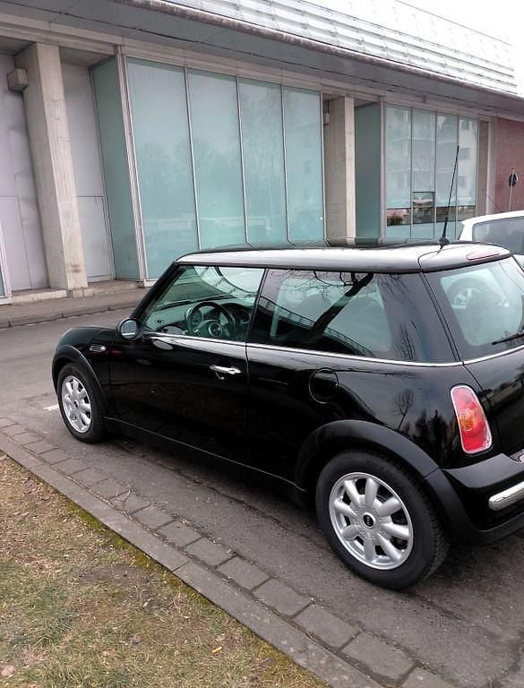 Gebraucht Mini ONE 90 PS (66 kW) 2003 Schwarz Kleinwagen