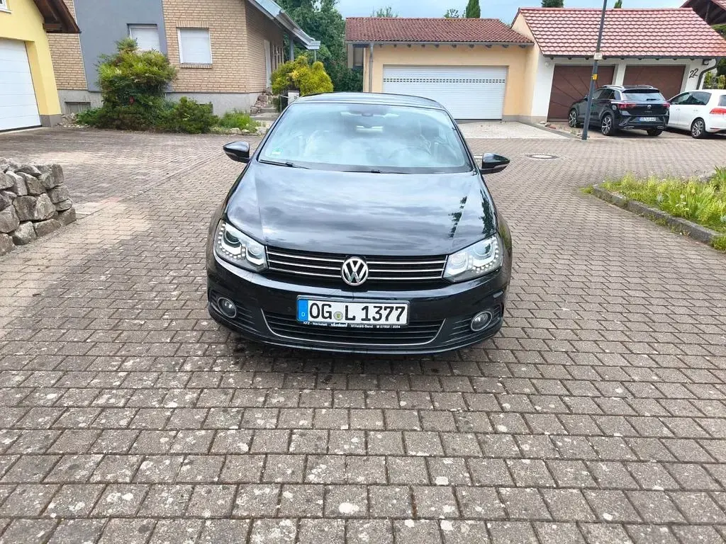 Gebraucht VW Eos Exclusive 140 PS (102 kW) 2013 Schwarz Cabrio