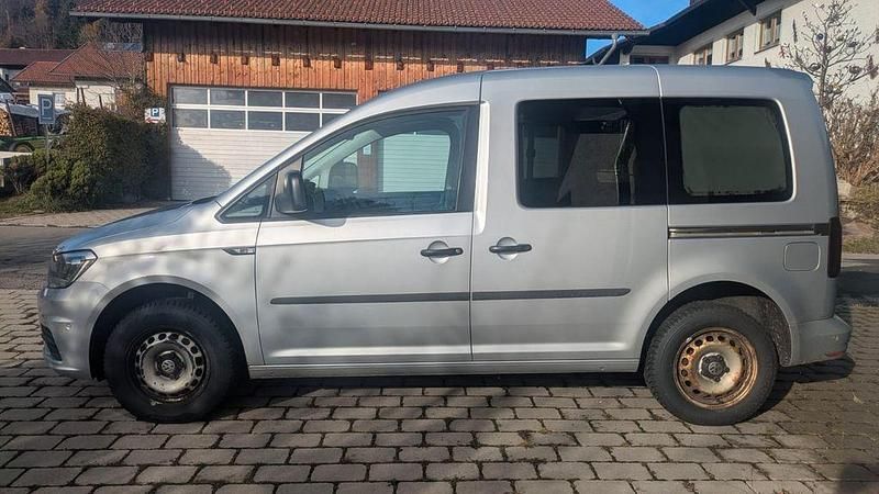Grau Gebraucht 2015 VW Caddy Van / Kleinbus | 9.999 € (Guter Preis) - Bild 1/4