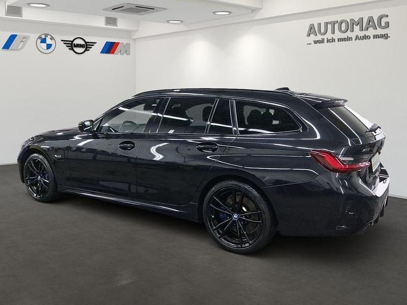 Gebraucht BMW 330e Performance 292 PS (214 kW) 2022 Schwarz Limousine