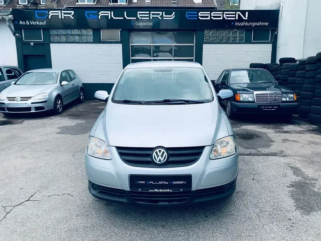 Gebraucht VW Fox Basis 54 PS (39 kW) 2007 Silber Kleinwagen
