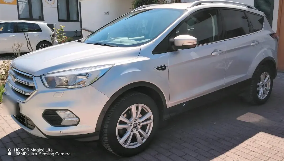 Second-hand Ford Kuga Trend 150 CP (110 kW) 2018 Argintiu SUV