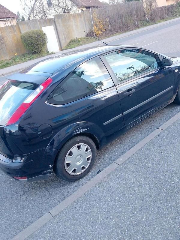 Gebraucht Ford Focus Ambiente 80 PS (58 kW) 2005 Schwarz Kombi