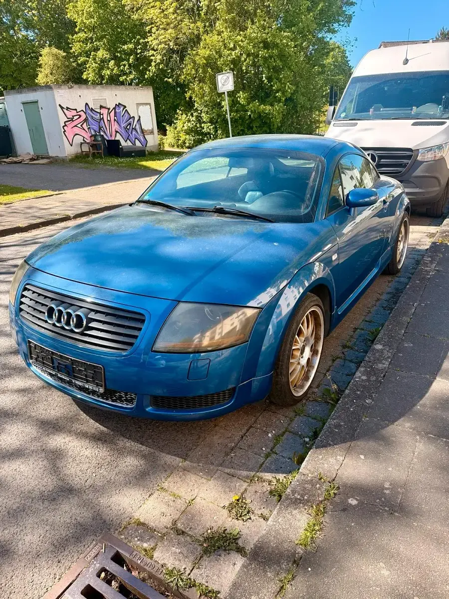 Usado Audi TT 180 HP (132 kW) 1999 Azul Coupé