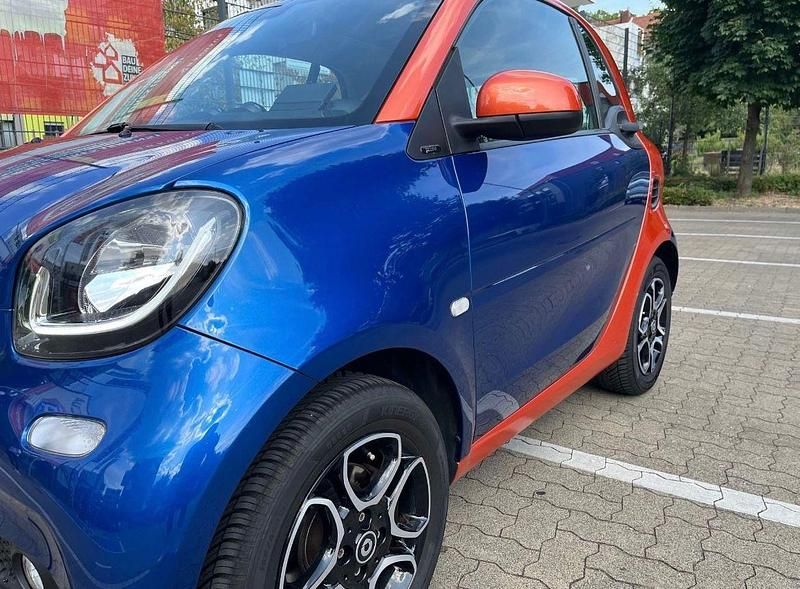 Blau Gebraucht 2016 Smart ForTwo Coupé Passion Kleinwagen | 8.699 € (Guter Preis) - Bild 1/4