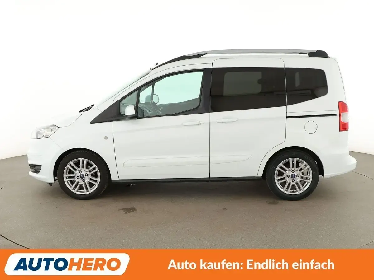 Gebraucht Ford Tourneo Courier Titanium 101 PS (74 kW) 2016 Weiß Van / Kleinbus