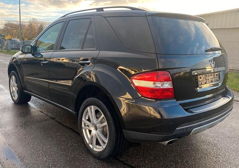 Gebraucht Mercedes ML350 272 PS (200 kW) 2005 Schwarz SUV