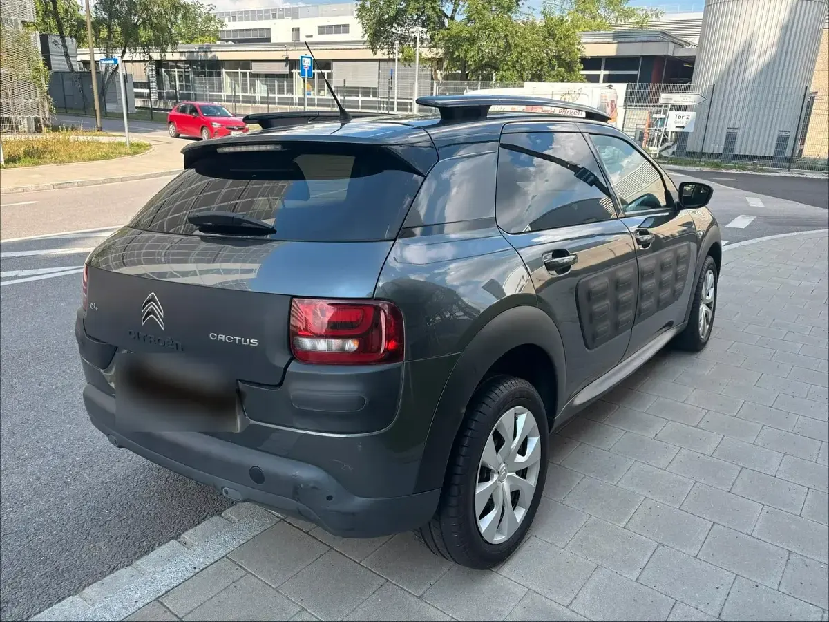 Gebraucht Citroën C4 Cactus 99 PS (72 kW) 2016 Schwarz Kleinwagen