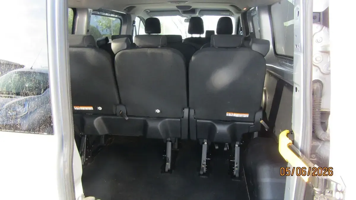 Gebraucht Ford Transit Custom 105 PS (77 kW) 2018 Silber Kombi