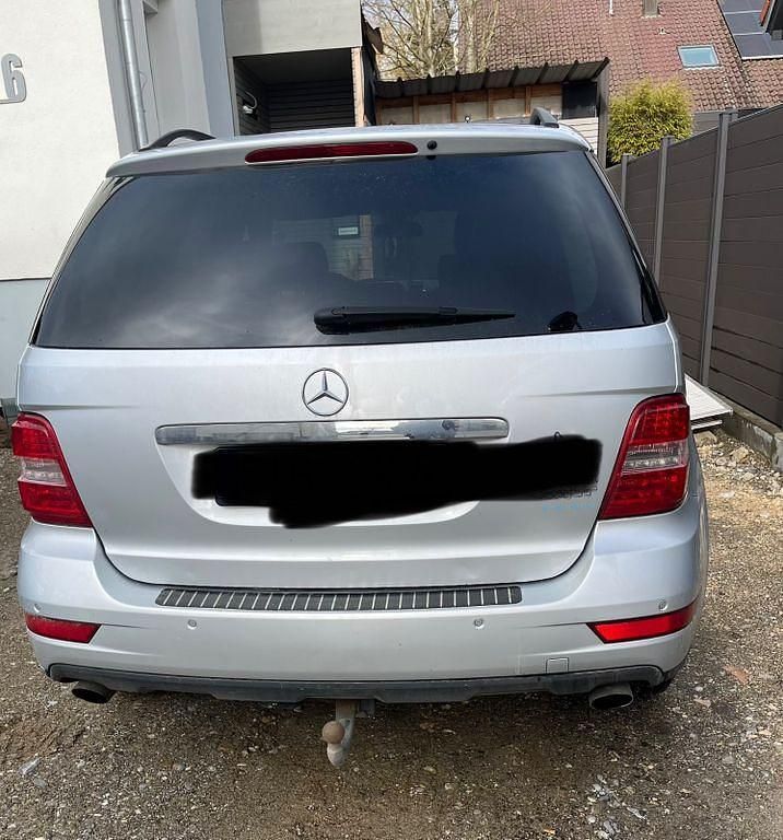 Gebraucht Mercedes ML320 224 PS (164 kW) 2008 Silber SUV