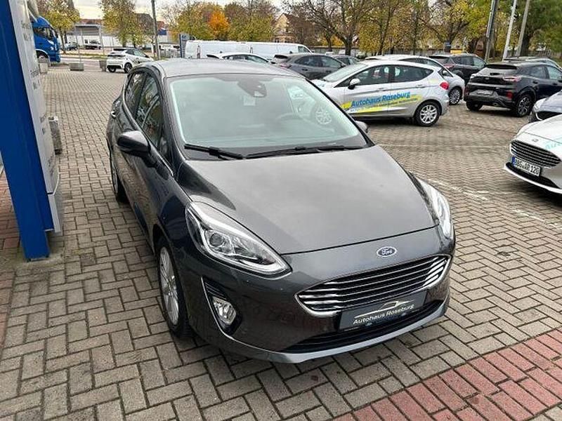 Gebraucht Ford Fiesta Titanium 101 PS (74 kW) 2019 Grau Kleinwagen