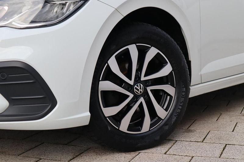 Gebraucht VW Polo Active 95 PS (69 kW) 2023 Weiß Kleinwagen