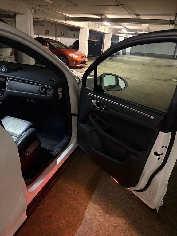 Gebraucht Porsche Macan 265 PS (194 kW) 2023 Weiß SUV