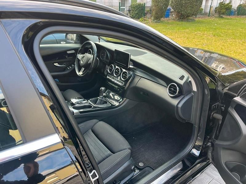 Gebraucht Mercedes C180 116 PS (85 kW) 2016 Schwarz Kombi