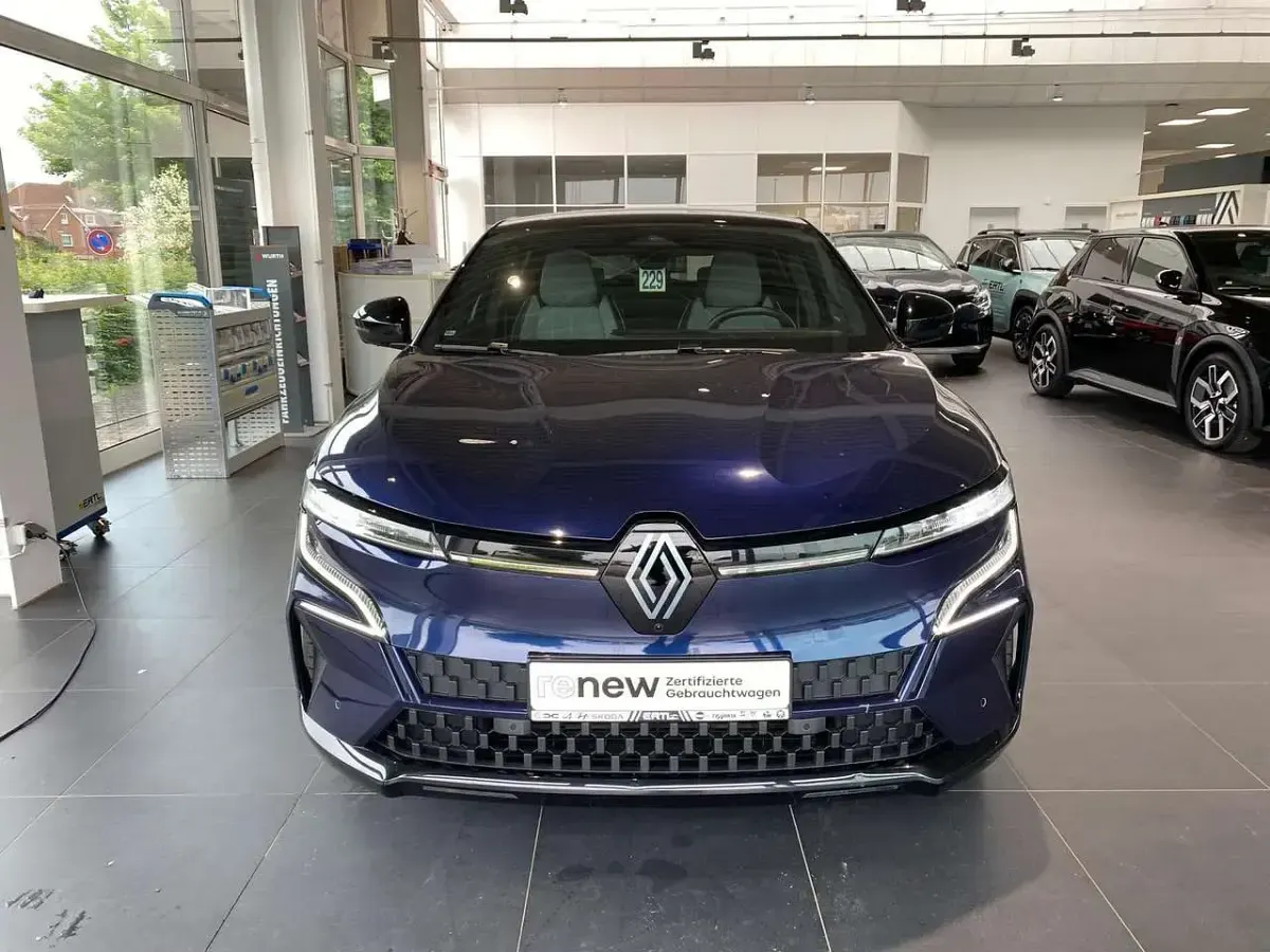 Gebraucht Renault Megane E-Tech Komfort 160 kW (218 PS) 2023 Nachtblau, dach bla Limousine