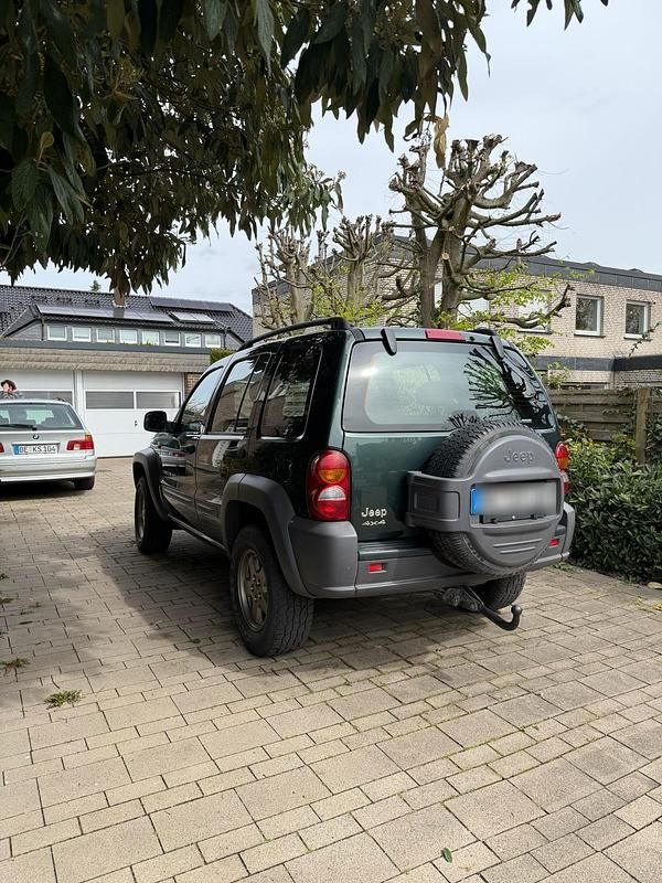 Gebraucht Jeep Cherokee 142 PS (104 kW) 2003 Grün SUV