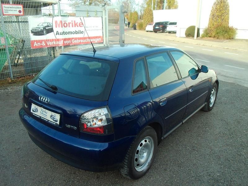 Gebraucht Audi A3 Attraction 90 PS (66 kW) 2000 Blau Limousine