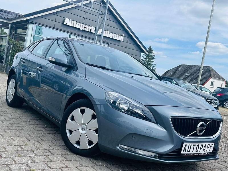 Grau Gebraucht 2017 Volvo V40 Kombi | 14.400 € (Fairer Preis) - Bild 1/4