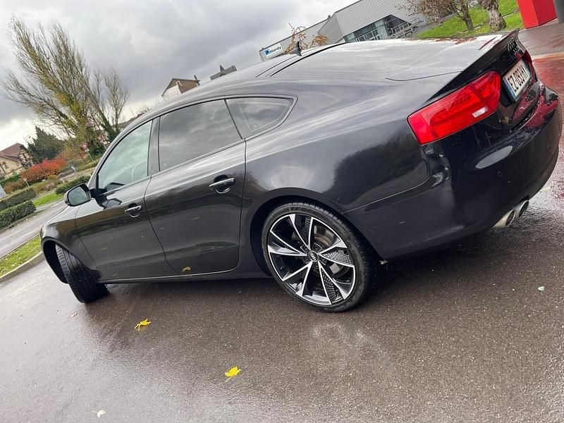 Schwarz Gebraucht 2012 Audi A5 Limousine | 12.600 € (Fairer Preis) - Bild 1/4
