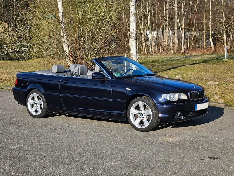 Blau Gebraucht 2005 BMW 320 Cabriolet Exclusive Cabrio | 9.500 € (Guter Preis) - Bild 1/4