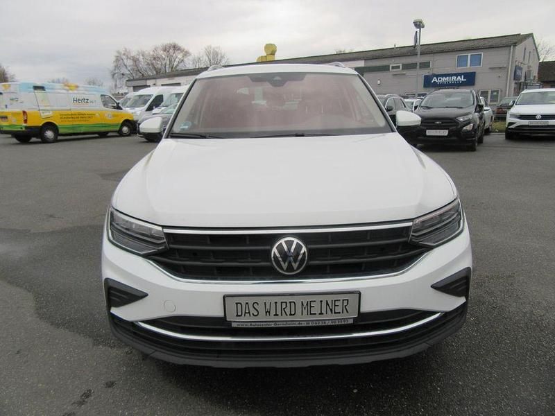 Gebraucht VW Tiguan 131 PS (96 kW) 2023 Pure white uni SUV