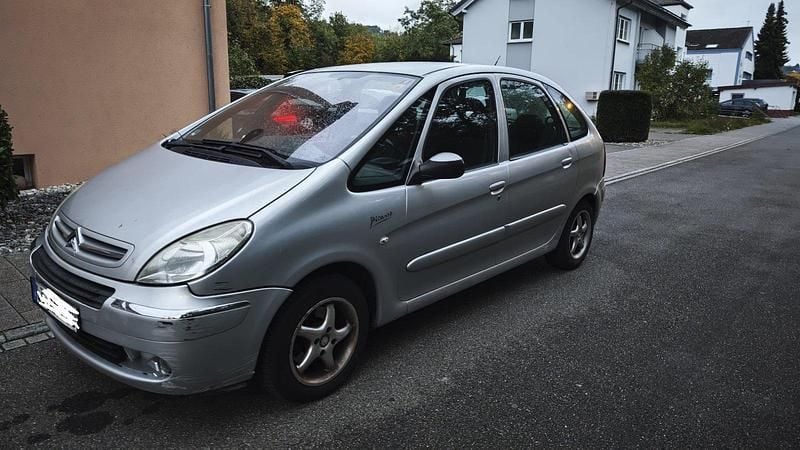 Gebraucht Citroën Xsara Picasso 108 PS (79 kW) 2007 Silber Van / Kleinbus