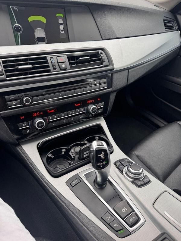 Gebraucht BMW 530 258 PS (189 kW) 2011 Grau Limousine