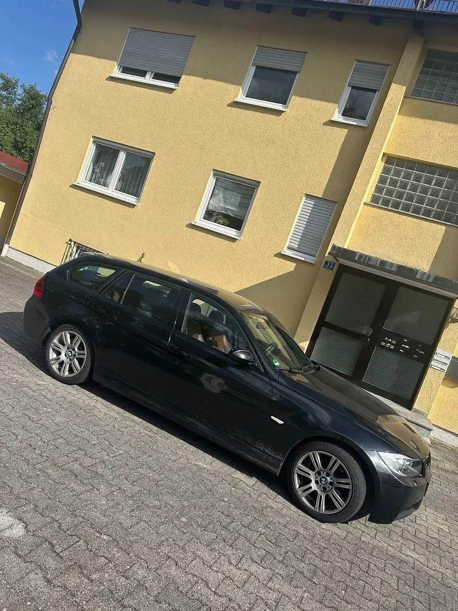 Gebraucht BMW 325 M Sport 218 PS (160 kW) 2006 Schwarz Limousine