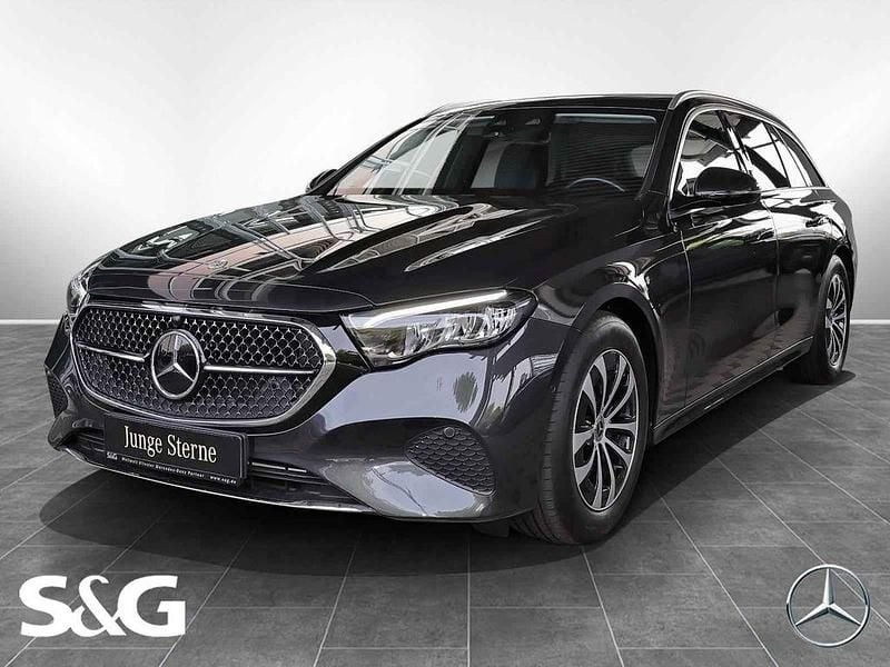 Metalliclack graphitgrau Gebraucht 2024 Mercedes E220 Avantgarde Kombi | 42.850 € - Bild 1/4