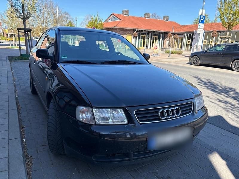 Gebraucht Audi A3 101 PS (74 kW) 1999 Schwarz Kleinwagen