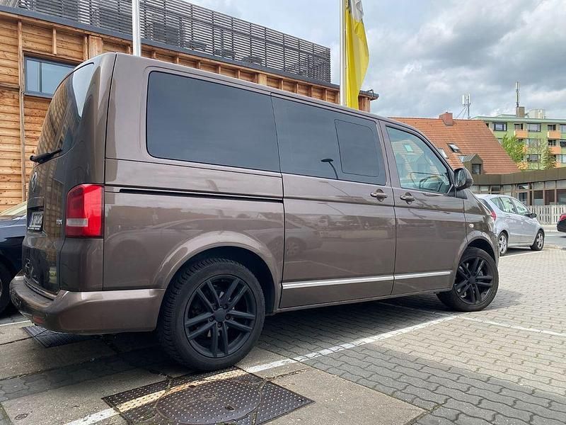 Gebraucht VW T5 Highline 179 PS (131 kW) 2010 Braun Van
