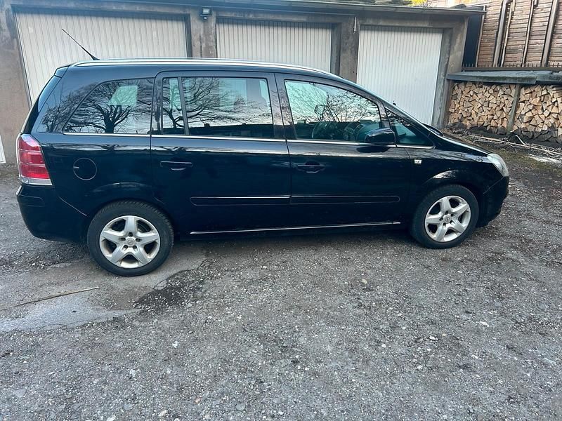 Gebraucht Opel Zafira 140 PS (102 kW) 2007 Schwarz Van / Kleinbus