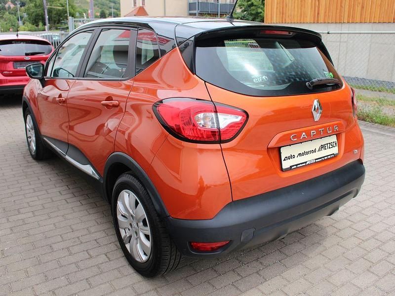 Gebraucht Renault Captur Dynamique 90 PS (66 kW) 2014 Orange arizona SUV