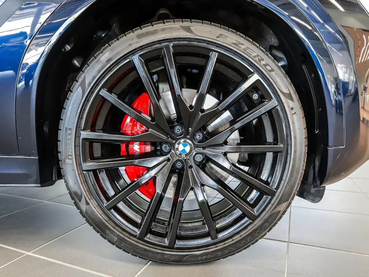 Gebraucht BMW X6 M Sport 286 PS (210 kW) 2025 Schwarz SUV