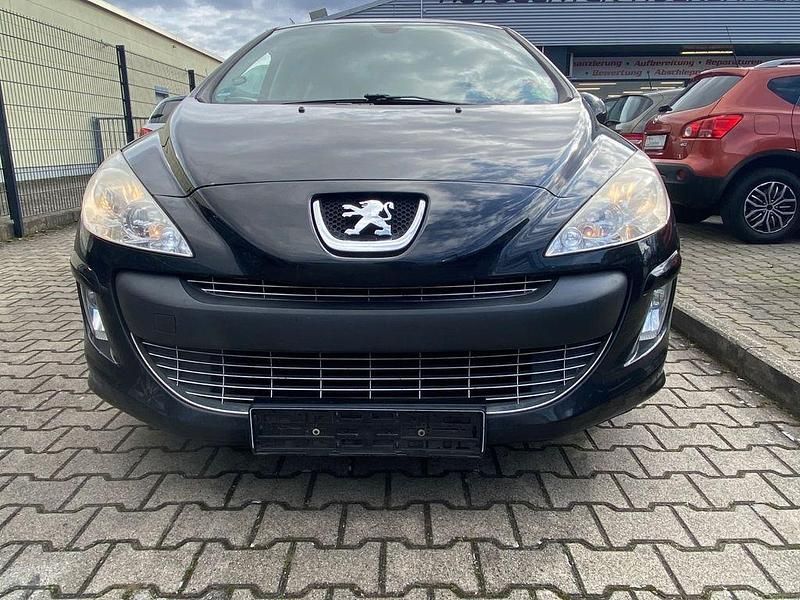 Gebraucht Peugeot 308 98 PS (72 kW) 2010 Schwarz Limousine