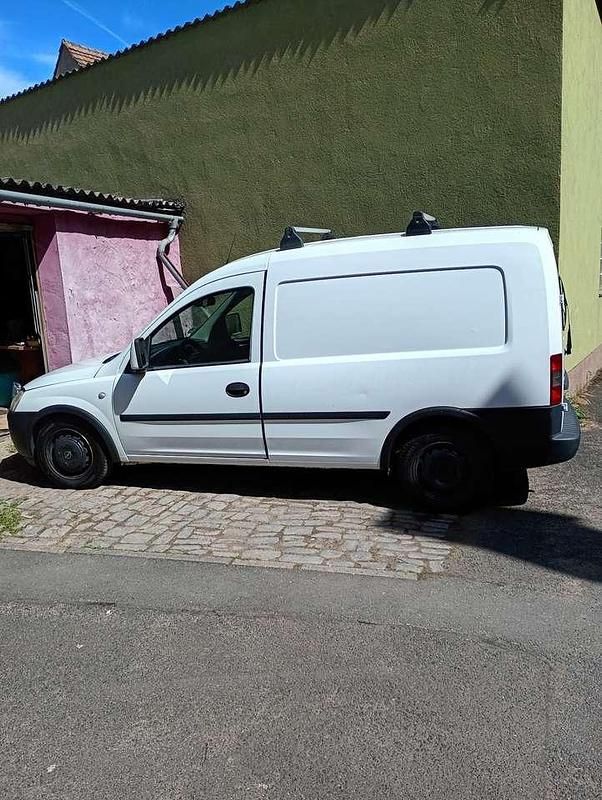 Second-hand Opel Combo 75 CP (55 kW) 2010 Monovolum