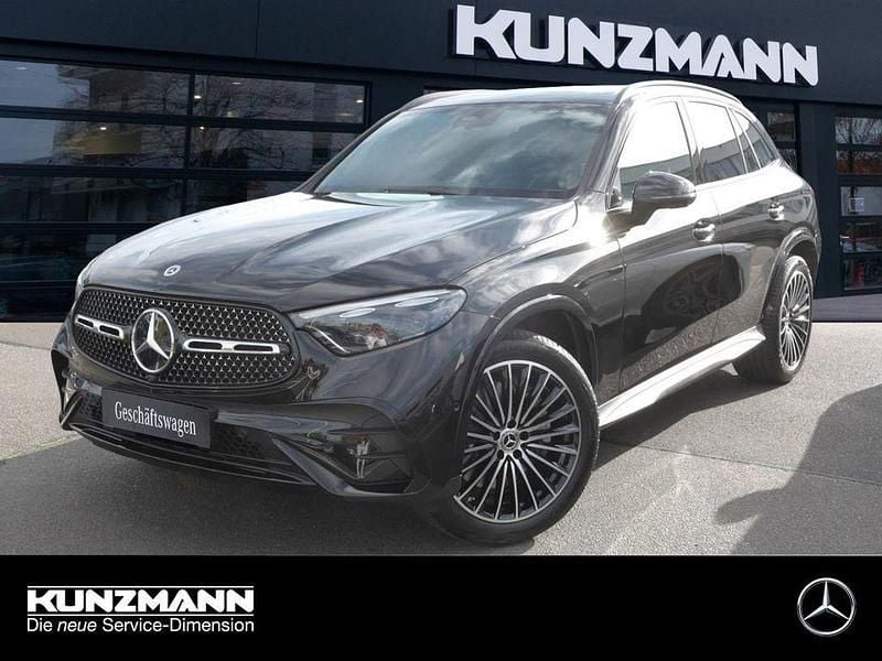 Obsidianschwarz metallic Gebraucht 2025 Mercedes GLC220 AMG SUV | 59.990 € (Superpreis) - Bild 1/4
