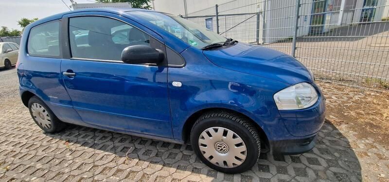 Blau Gebraucht 2009 VW Fox Kleinwagen | 2.200 € (Fairer Preis) - Bild 1/4