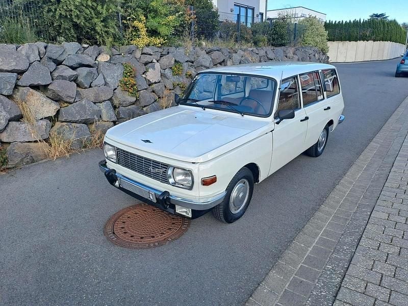 Weiß Gebraucht 1981 Wartburg 353 Kombi | 9.200 € - Bild 1/4