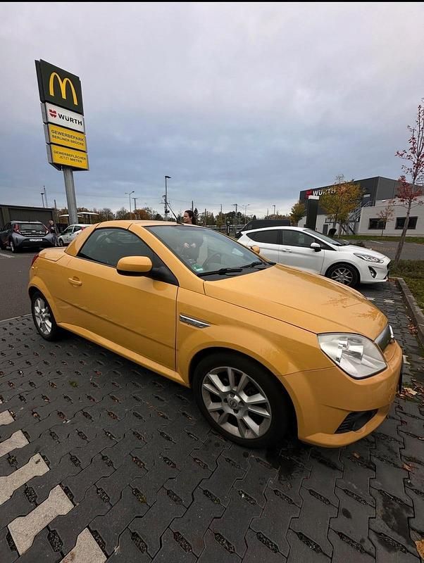 Gebraucht Opel Tigra 90 PS (66 kW) 2006 Gelb Cabrio