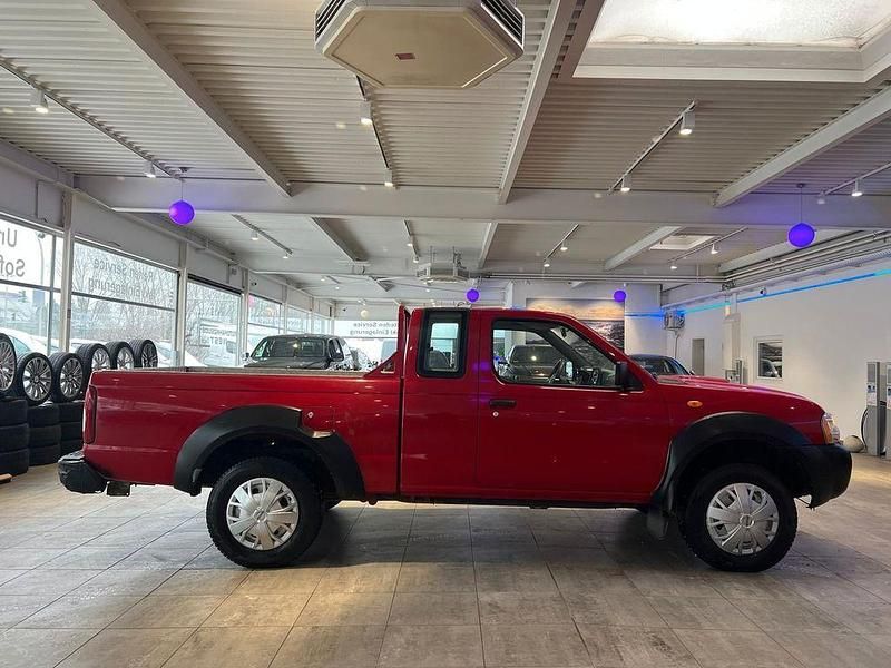 Gebraucht Nissan Navara 133 PS (97 kW) 2003 Rot Pickup
