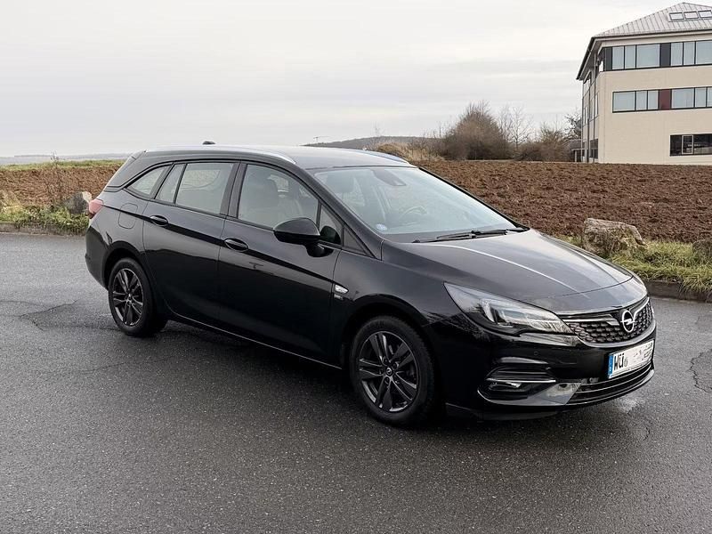 Schwarz Gebraucht 2020 Opel Astra Edition Kombi | 10.900 € (Superpreis) - Bild 1/4