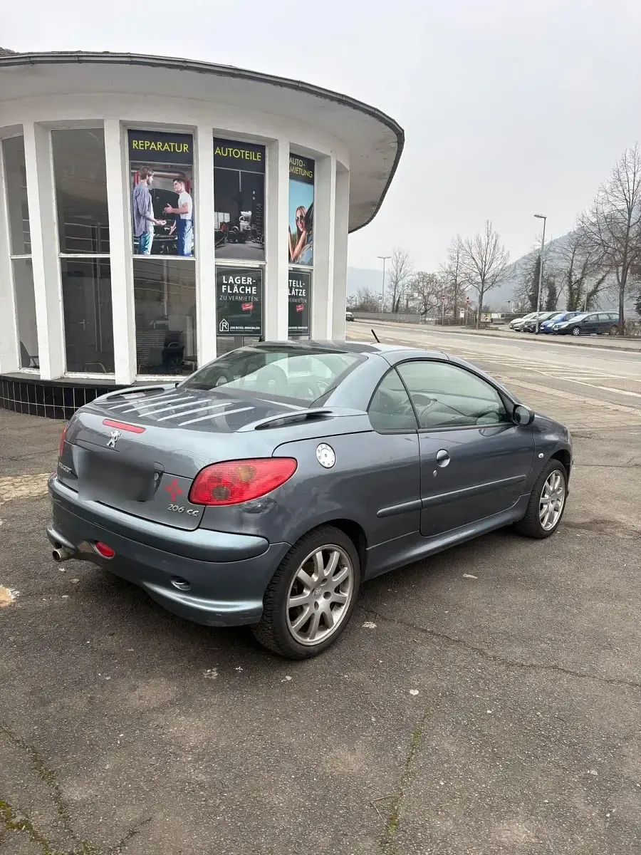 Gebraucht Peugeot 206 CC 136 PS (100 kW) 2005 Grau Cabrio