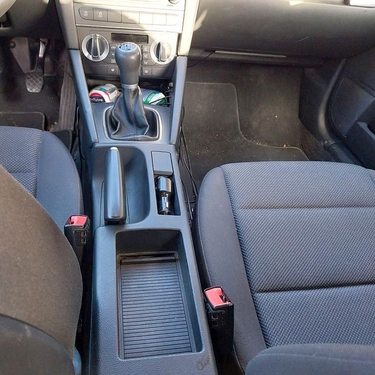 Gebraucht Audi A3 Ambiente 125 PS (91 kW) 2010 Blau Kleinwagen
