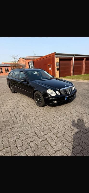 Gebraucht Mercedes E280 Avantgarde 190 PS (139 kW) 2009 Schwarz Kombi