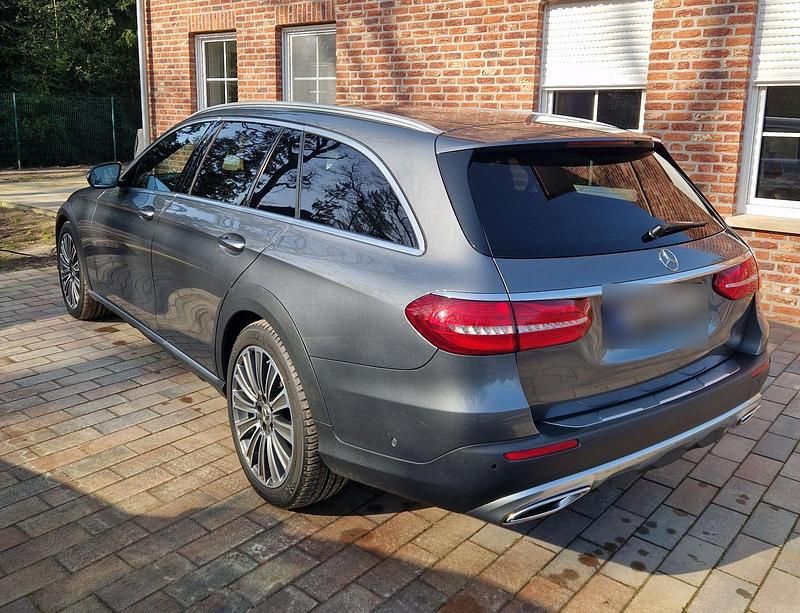 Second-hand Mercedes E400 340 CP (250 kW) 2018 Gri Break